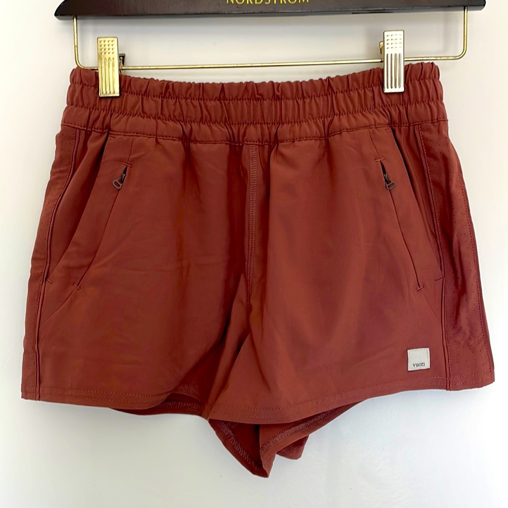 NWOT Vuori Shorts Women XS